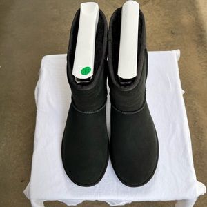 ❄️⛄️Ugg size 7 women with box ❄️☃️